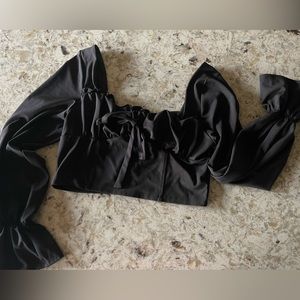 Long sleeve ruffled cropped going out top